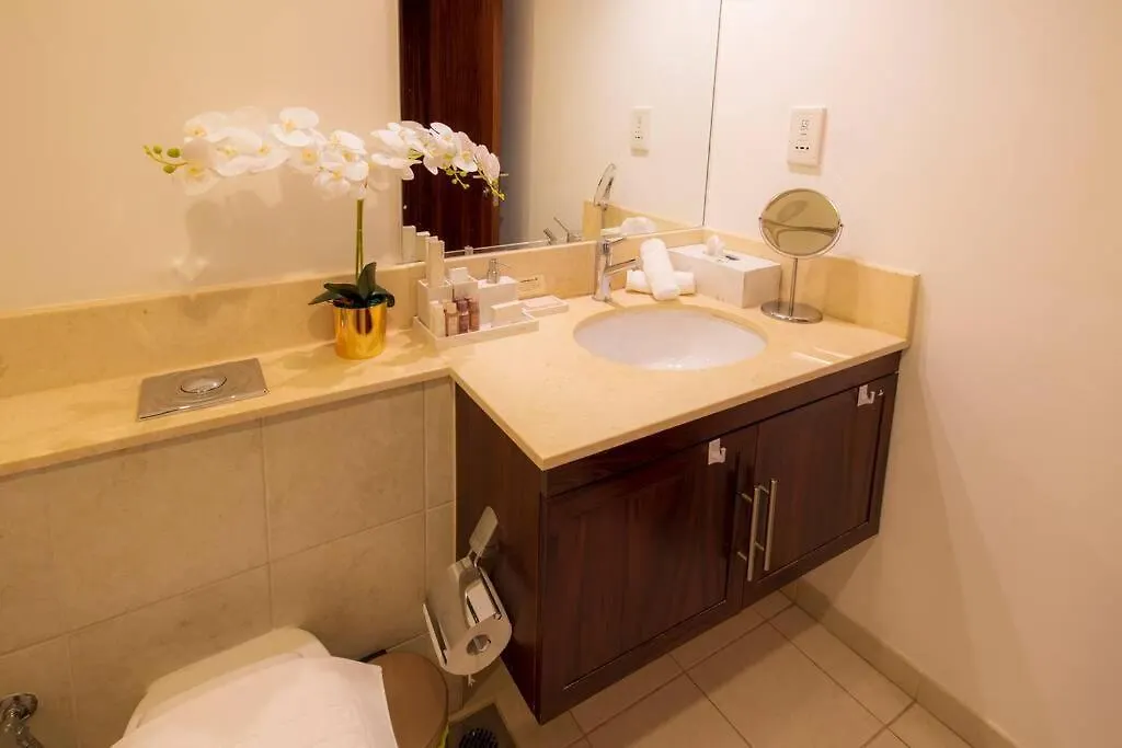 First Class 2Br With Full Burj Khalifa And Fountain View ドバイ 0*,  アラブ首長国連邦