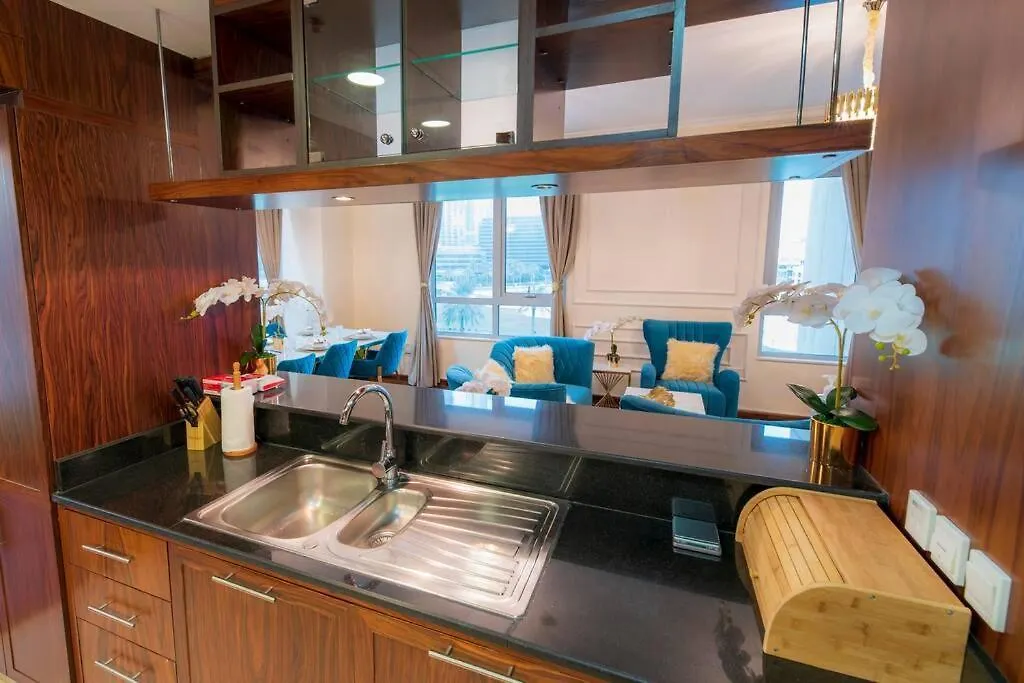First Class 2Br With Full Burj Khalifa And Fountain View ドバイ アラブ首長国連邦