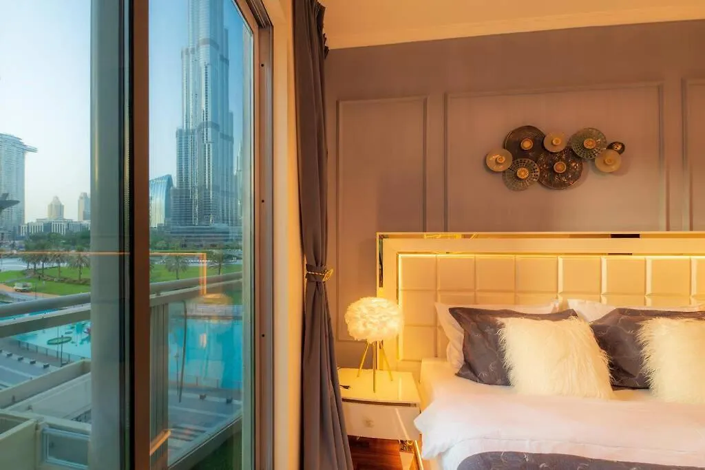 First Class 2Br With Full Burj Khalifa And Fountain View ドバイ