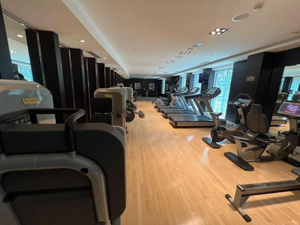 First Class 2Br With Full Burj Khalifa And Fountain View ドバイ アパート